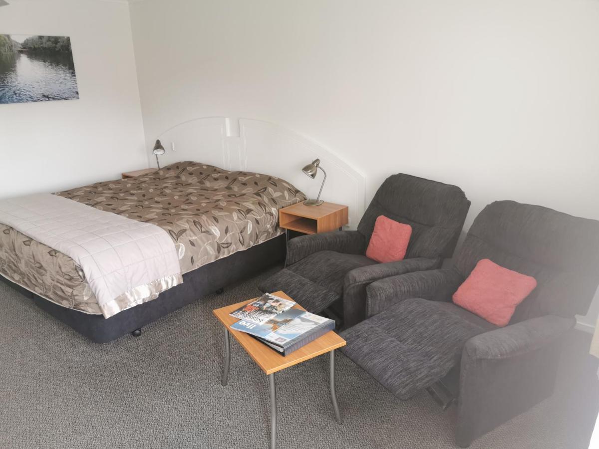 Bks Egmont Motor Lodge Ню Плимут Екстериор снимка