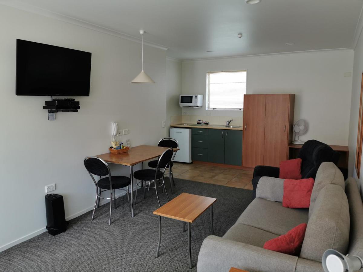 Bks Egmont Motor Lodge Ню Плимут Екстериор снимка